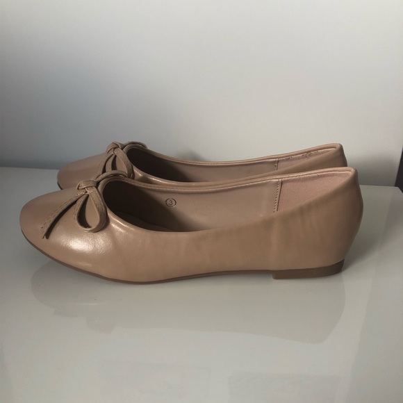 Pretty Little Thing Nude Ballet Flats - Picture 3 of 6